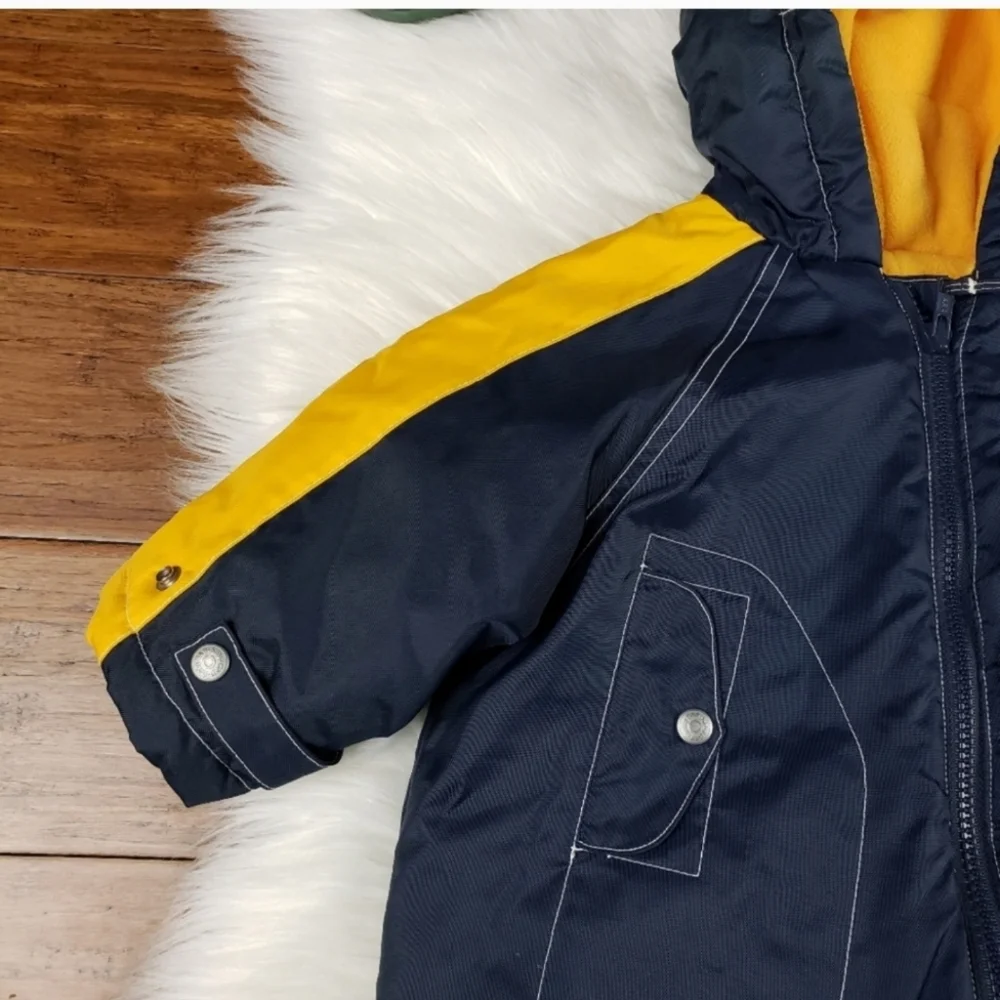 Gap baby vintage puffer snowsuit 6-12mon